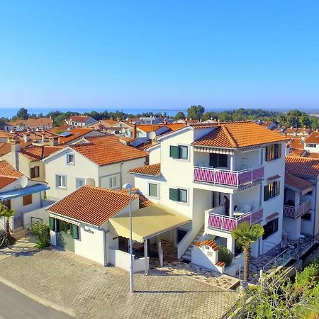 Villa California Poreč Kültér fotó