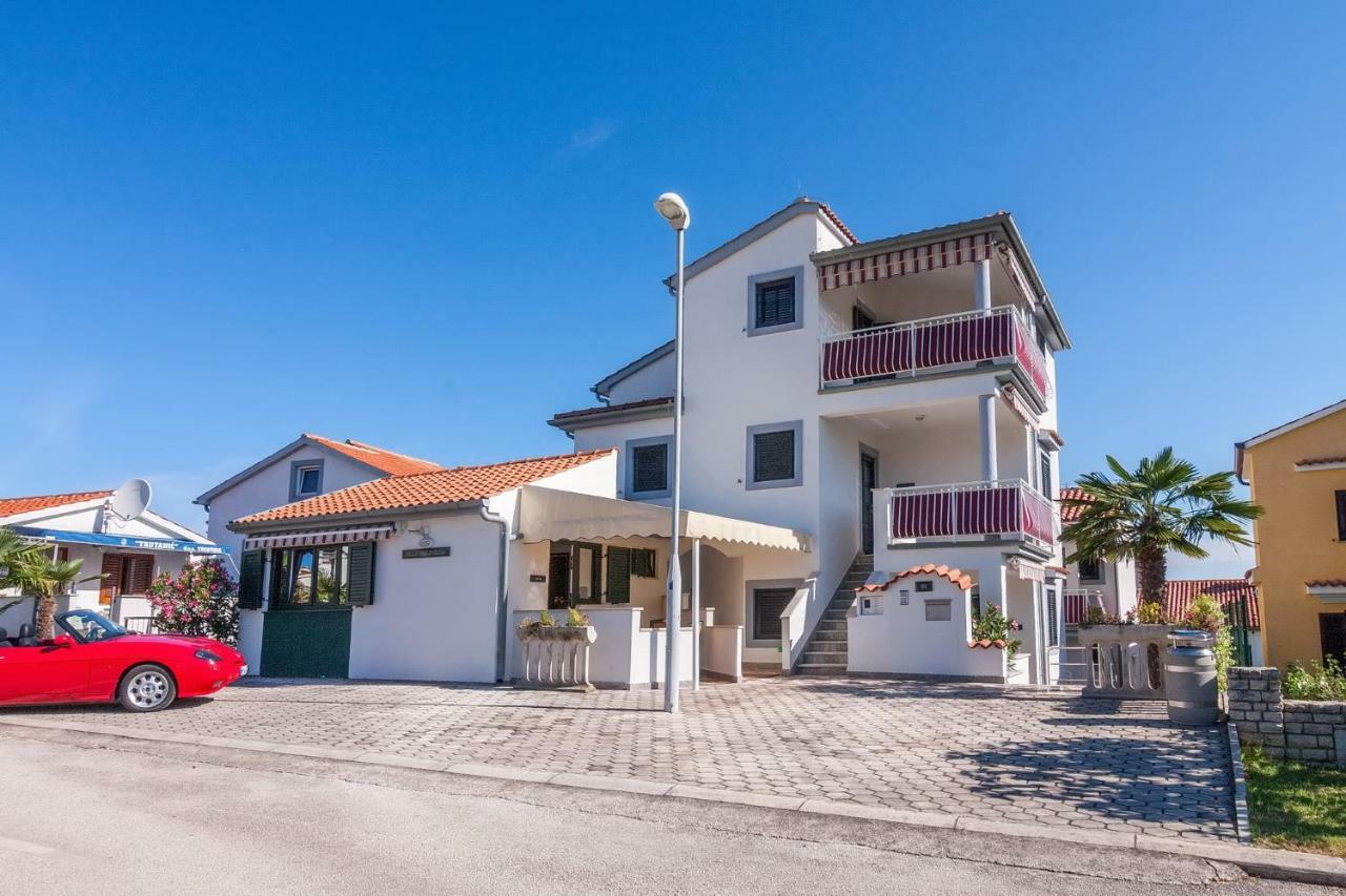 Villa California Poreč Kültér fotó
