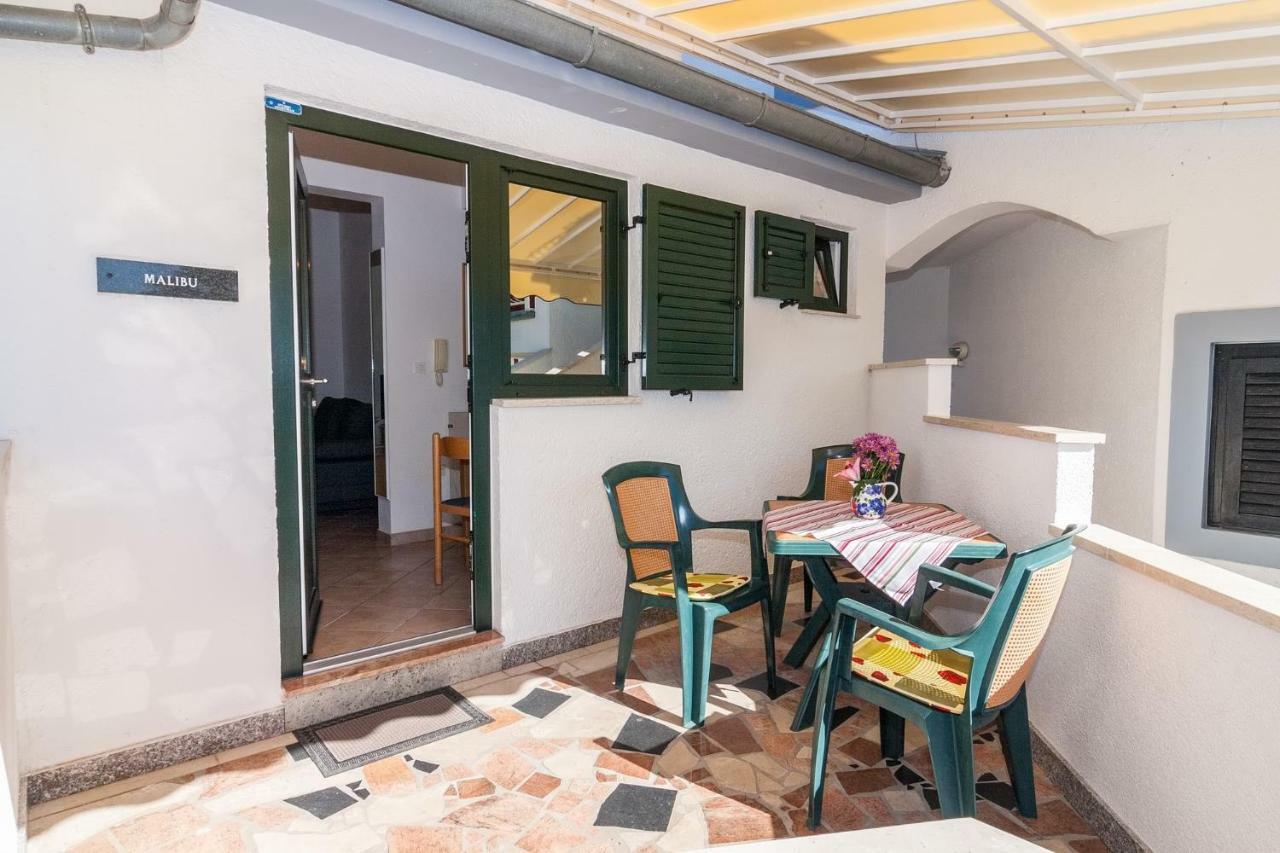 Villa California Poreč Kültér fotó