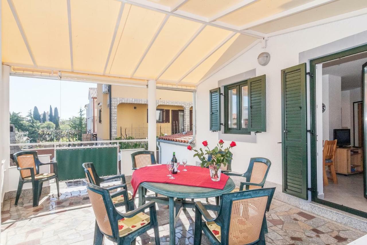 Villa California Poreč Kültér fotó