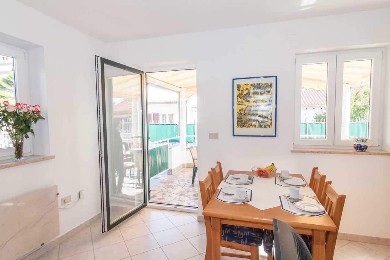 Villa California Poreč Kültér fotó