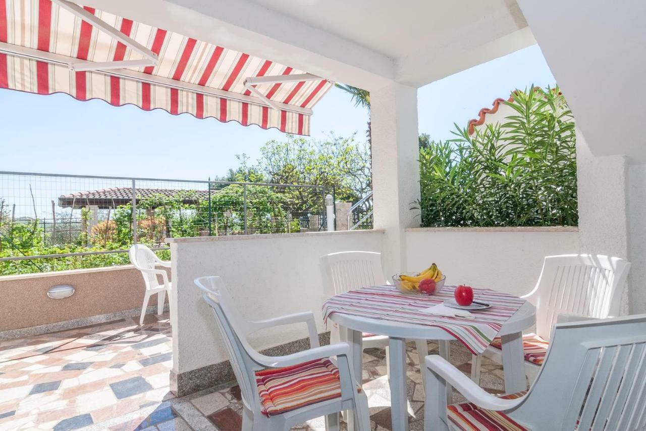 Villa California Poreč Kültér fotó