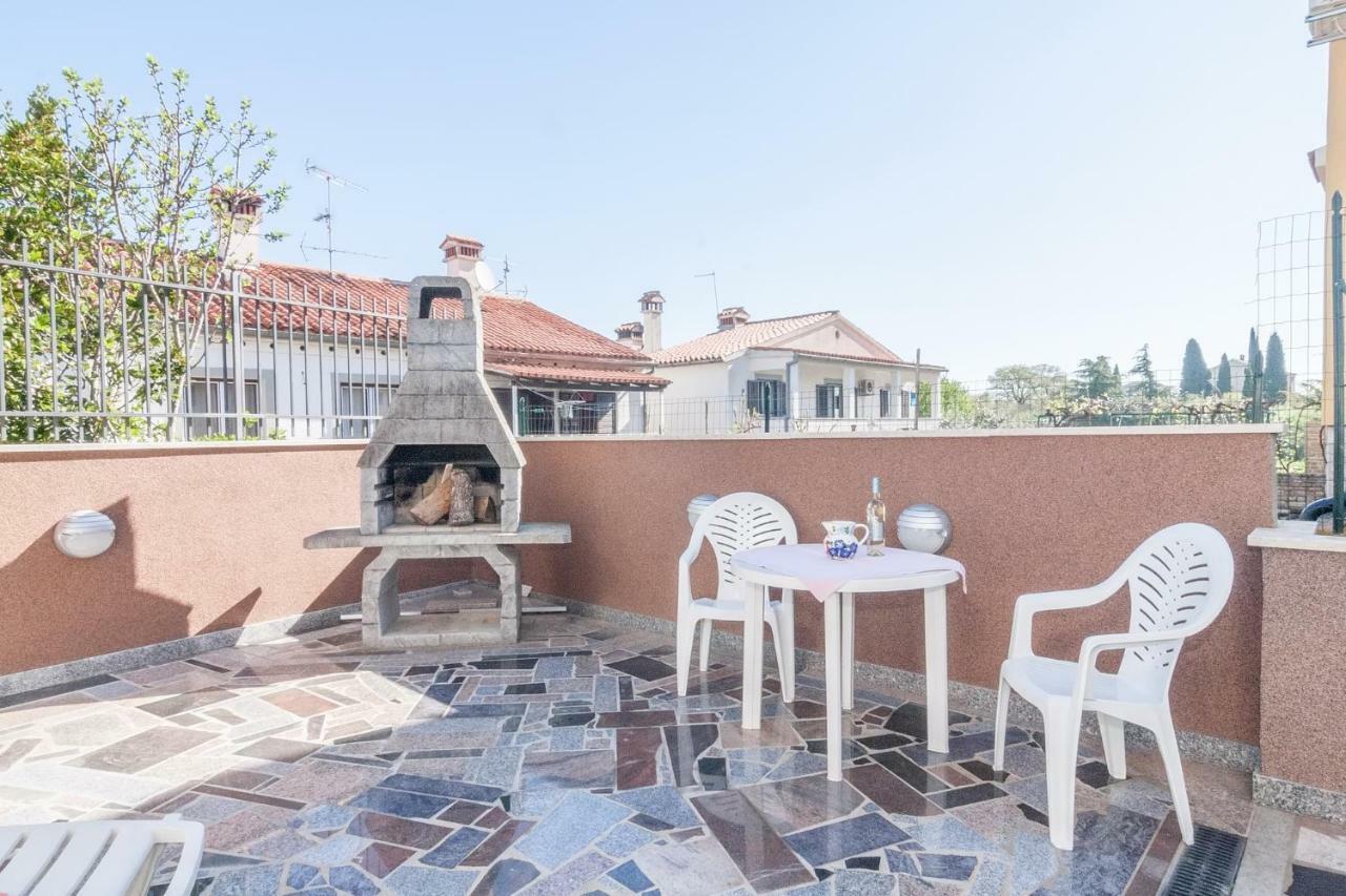 Villa California Poreč Kültér fotó